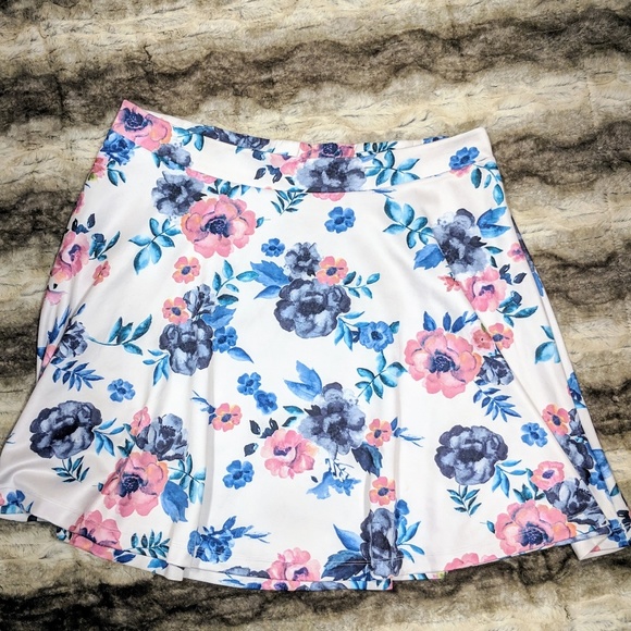 πHOST PICK!πTORRID Floral A Line Skirt 3X 22/24 - Picture 3 of 7